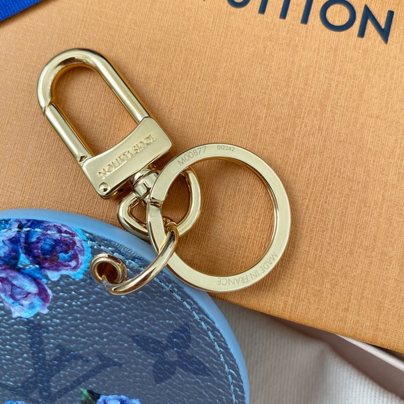 NEW Louis Vuitton Illustre Garden Bag Charm Key Holder Limited Edition, M00877 - Picture 4 of 11